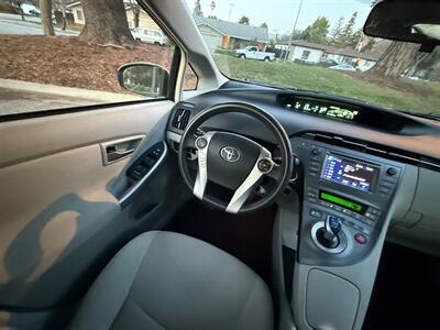2013 Toyota Prius Three   - Photo 16 - Fremont, CA 94536