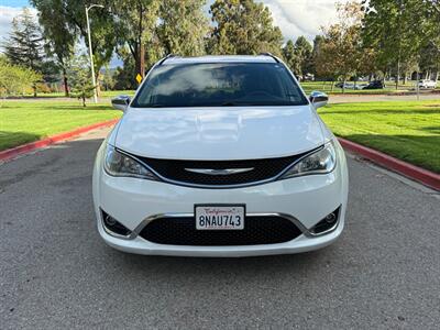2018 Chrysler Pacifica Limited - Photo 2 - Fremont, CA 94536
