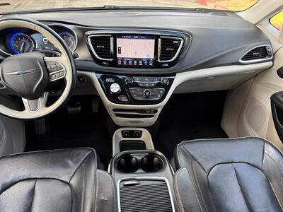 2018 Chrysler Pacifica Limited - Photo 12 - Fremont, CA 94536