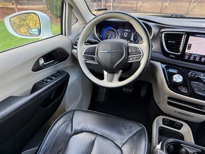 2018 Chrysler Pacifica Limited - Photo 16 - Fremont, CA 94536