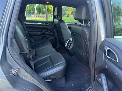 2012 Porsche Cayenne Tiptronic   - Photo 10 - Fremont, CA 94536