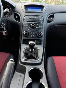 2012 Hyundai Genesis Coupe 2.0T R-Spec Manual - Photo 24 - Fremont, CA 94536