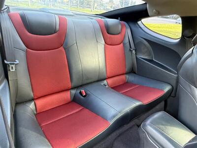 2012 Hyundai Genesis Coupe 2.0T R-Spec Manual - Photo 12 - Fremont, CA 94536