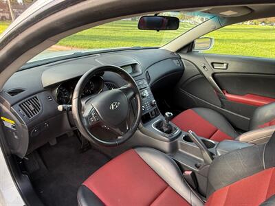 2012 Hyundai Genesis Coupe 2.0T R-Spec Manual - Photo 9 - Fremont, CA 94536