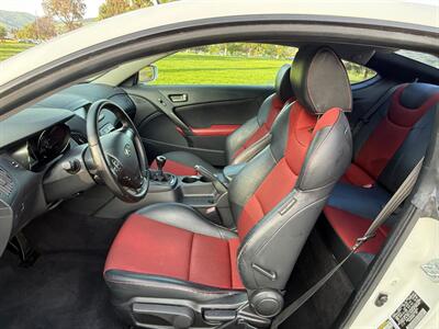 2012 Hyundai Genesis Coupe 2.0T R-Spec Manual - Photo 11 - Fremont, CA 94536