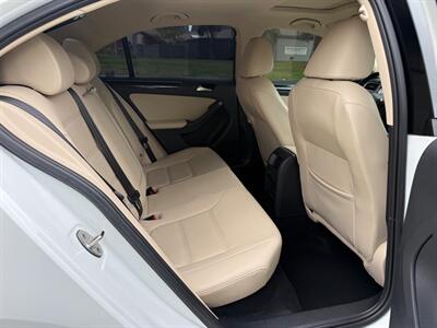 2017 Volkswagen Jetta 1.8T SEL Premium   - Photo 16 - Fremont, CA 94536