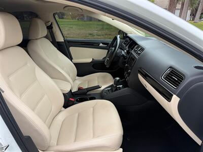 2017 Volkswagen Jetta 1.8T SEL Premium   - Photo 9 - Fremont, CA 94536