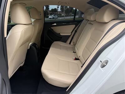 2017 Volkswagen Jetta 1.8T SEL Premium   - Photo 17 - Fremont, CA 94536