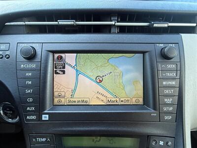 2010 Toyota Prius V   - Photo 24 - Fremont, CA 94536