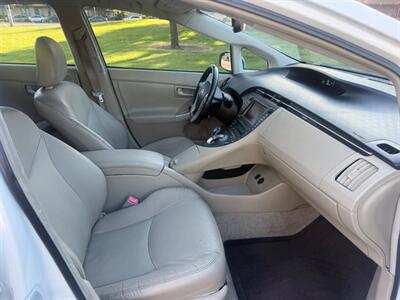 2010 Toyota Prius V   - Photo 10 - Fremont, CA 94536