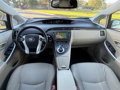 2010 Toyota Prius V   - Photo 9 - Fremont, CA 94536