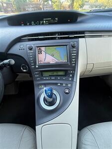 2010 Toyota Prius V   - Photo 22 - Fremont, CA 94536