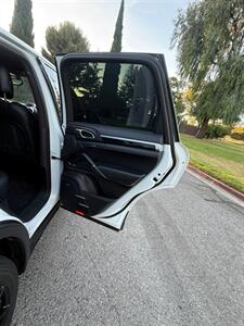 2014 Porsche Cayman AWD - Photo 23 - Fremont, CA 94536
