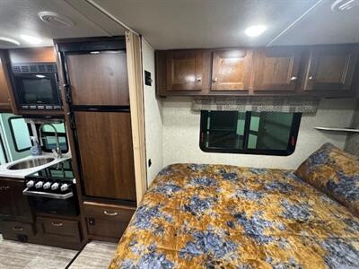 2019 Forest River SUNSEEKER LE M-2350 LE 25FT LONG IT HAS A CORNER BED YES FINANCING IS AVAILABLE!!!! - Photo 13 - Molalla, OR 97038