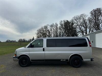 2010 Chevrolet Express LT 1500  A.W.D 8 PASSENGER - Photo 2 - Molalla, OR 97038