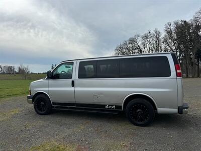 2010 Chevrolet Express LT 1500  A.W.D 8 PASSENGER - Photo 9 - Molalla, OR 97038
