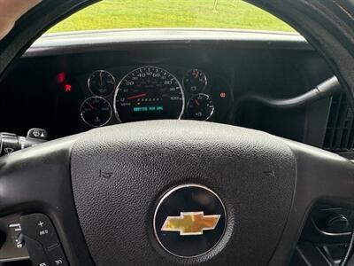 2010 Chevrolet Express LT 1500  A.W.D 8 PASSENGER - Photo 13 - Molalla, OR 97038
