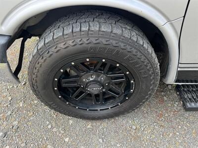 2010 Chevrolet Express LT 1500  A.W.D 8 PASSENGER - Photo 12 - Molalla, OR 97038