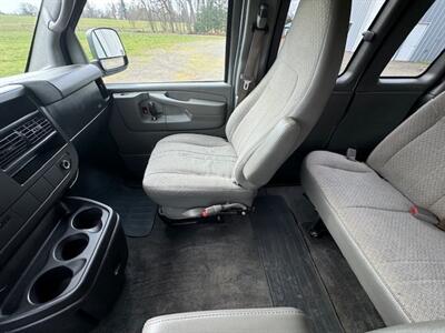 2010 Chevrolet Express LT 1500  A.W.D 8 PASSENGER - Photo 18 - Molalla, OR 97038
