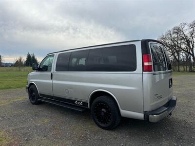 2010 Chevrolet Express LT 1500  A.W.D 8 PASSENGER - Photo 3 - Molalla, OR 97038