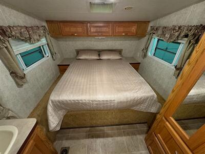 2004 Holiday Rambler Savoy 30BHS   - Photo 18 - Molalla, OR 97038