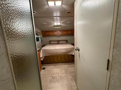 2004 Holiday Rambler Savoy 30BHS   - Photo 20 - Molalla, OR 97038