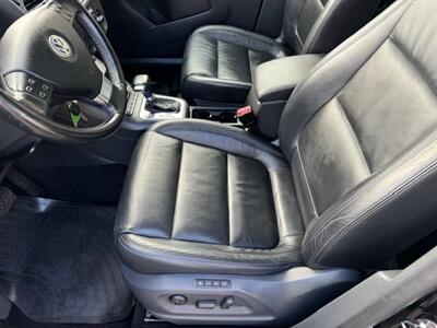 2010 Volkswagen Tiguan S  YES FINANCING IS AVAILABLE!!!! - Photo 8 - Molalla, OR 97038