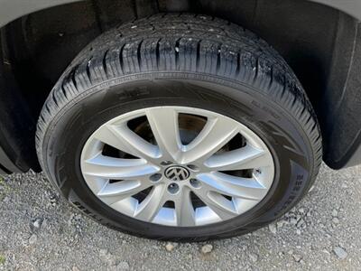 2010 Volkswagen Tiguan S  YES FINANCING IS AVAILABLE!!!! - Photo 6 - Molalla, OR 97038