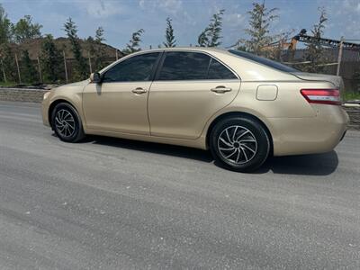 2010 Toyota Camry LE   - Photo 2 - Molalla, OR 97038