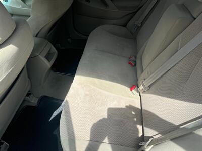 2010 Toyota Camry LE   - Photo 8 - Molalla, OR 97038