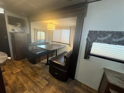 2017 Forest River Heritage Glen 24BHHL Hyper Lyte  YES FINANCING IS AVAILABLE!!!! - Photo 17 - Molalla, OR 97038
