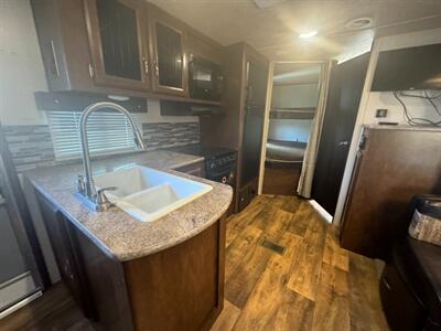2017 Forest River Heritage Glen 24BHHL Hyper Lyte  YES FINANCING IS AVAILABLE!!!! - Photo 16 - Molalla, OR 97038