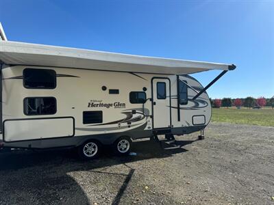 2017 Forest River Heritage Glen 24BHHL Hyper Lyte  YES FINANCING IS AVAILABLE!!!! - Photo 4 - Molalla, OR 97038