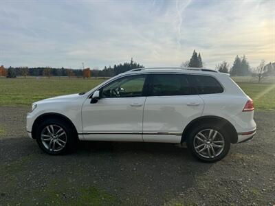 2015 Volkswagen Touareg TDI Sport  A.W.D. YES FINANCING IS AVAILABLE!!!! - Photo 5 - Molalla, OR 97038