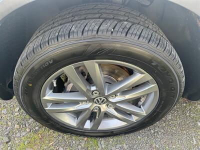 2015 Volkswagen Touareg TDI Sport  A.W.D. YES FINANCING IS AVAILABLE!!!! - Photo 11 - Molalla, OR 97038