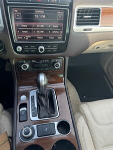 2015 Volkswagen Touareg TDI Sport  A.W.D. YES FINANCING IS AVAILABLE!!!! - Photo 15 - Molalla, OR 97038