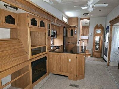 2006 Forest River Cedar Creek Daydreamer 37RLTSD   - Photo 4 - Molalla, OR 97038