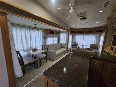 2006 Forest River Cedar Creek Daydreamer 37RLTSD   - Photo 5 - Molalla, OR 97038