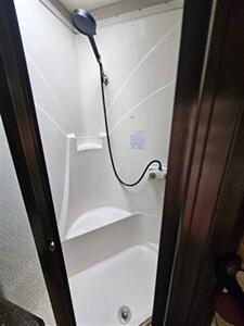 2006 Forest River Cedar Creek Daydreamer 37RLTSD   - Photo 10 - Molalla, OR 97038