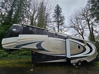 2006 Forest River Cedar Creek Daydreamer 37RLTSD   - Photo 2 - Molalla, OR 97038
