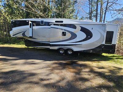 2006 Forest River Cedar Creek Daydreamer 37RLTSD   - Photo 1 - Molalla, OR 97038