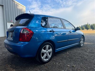 2007 Kia Spectra Spectra5 SX  YES FINANCING AVAILABLE - Photo 5 - Molalla, OR 97038