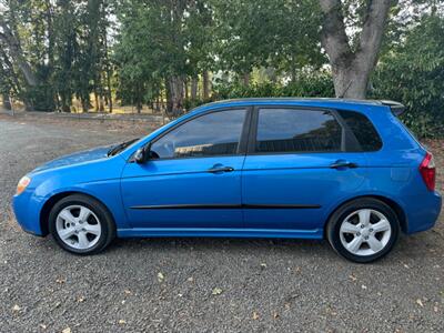 2007 Kia Spectra Spectra5 SX  YES FINANCING AVAILABLE - Photo 2 - Molalla, OR 97038