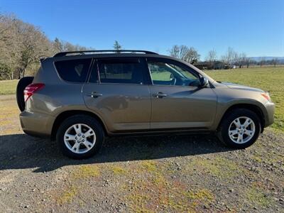 2012 Toyota RAV4 awd  YES FINANCING IS AVAILABLE!!!! - Photo 6 - Molalla, OR 97038