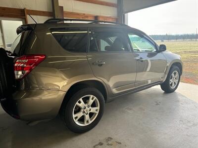 2012 Toyota RAV4 awd  YES FINANCING IS AVAILABLE!!!! - Photo 4 - Molalla, OR 97038