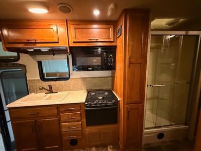 2016 Jayco ALANTE M-26Y  2 slide out only 14,000 miles - Photo 16 - Molalla, OR 97038