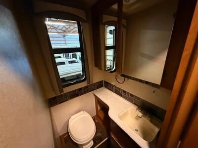 2016 Jayco ALANTE M-26Y  2 slide out only 14,000 miles - Photo 17 - Molalla, OR 97038