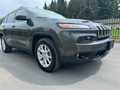 2015 Jeep Cherokee Latitude  4.w.d.only 96,000 miles - Photo 4 - Molalla, OR 97038