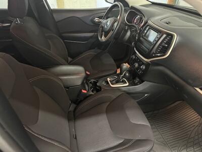2015 Jeep Cherokee Latitude  4.w.d.only 96,000 miles - Photo 12 - Molalla, OR 97038