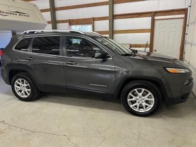 2015 Jeep Cherokee Latitude  4.w.d.only 96,000 miles SUV